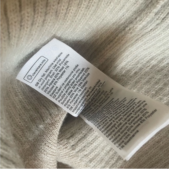 &other stories wool Turtleneck Sweater - Picture 10 of 10